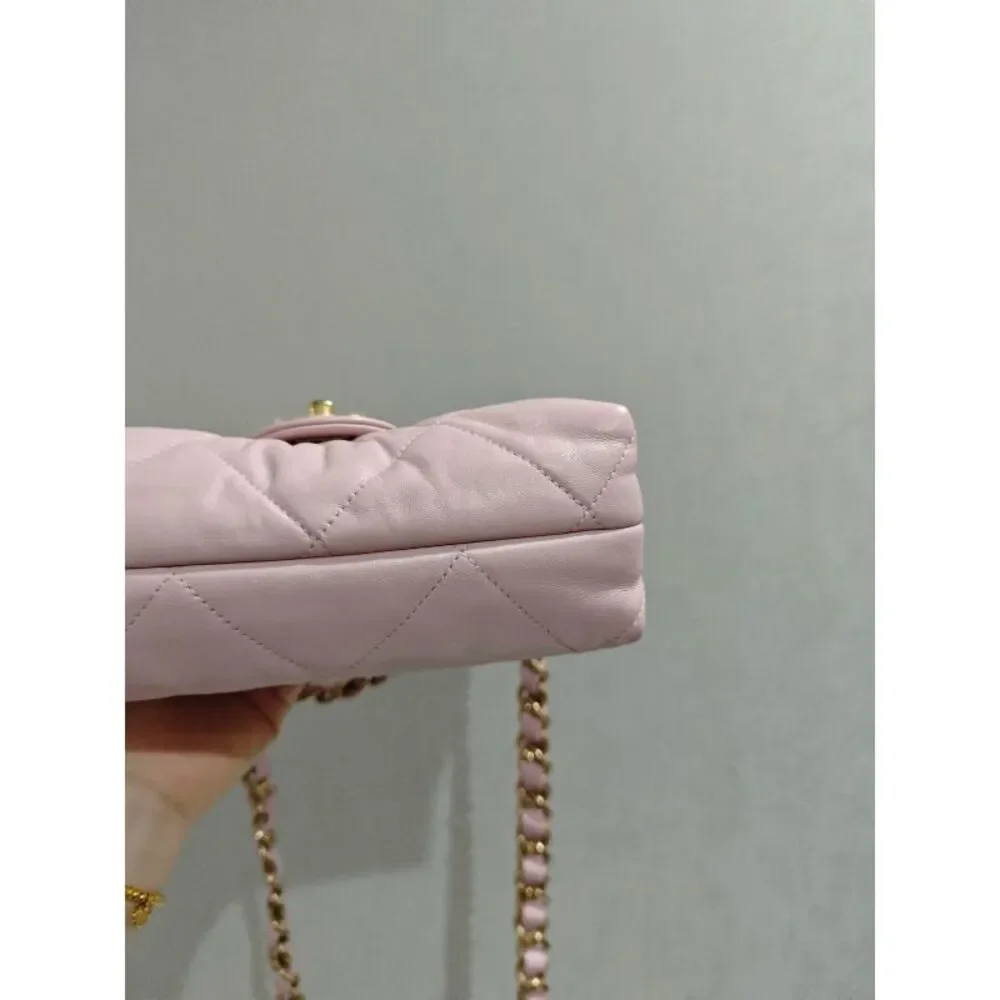 Chanel Women Pre-Loved Bag Very Good Condition - Picture 5 of 6